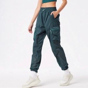Outdoor Voices windbreaker pant, high waisted joggers, jasper, size medium